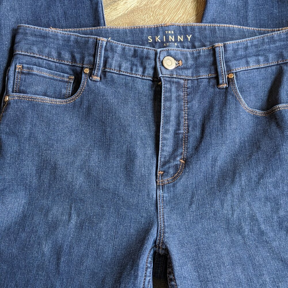 White House Black Market, Dark Wash High Rise, The Skinny Ankle Jeans, Size 4